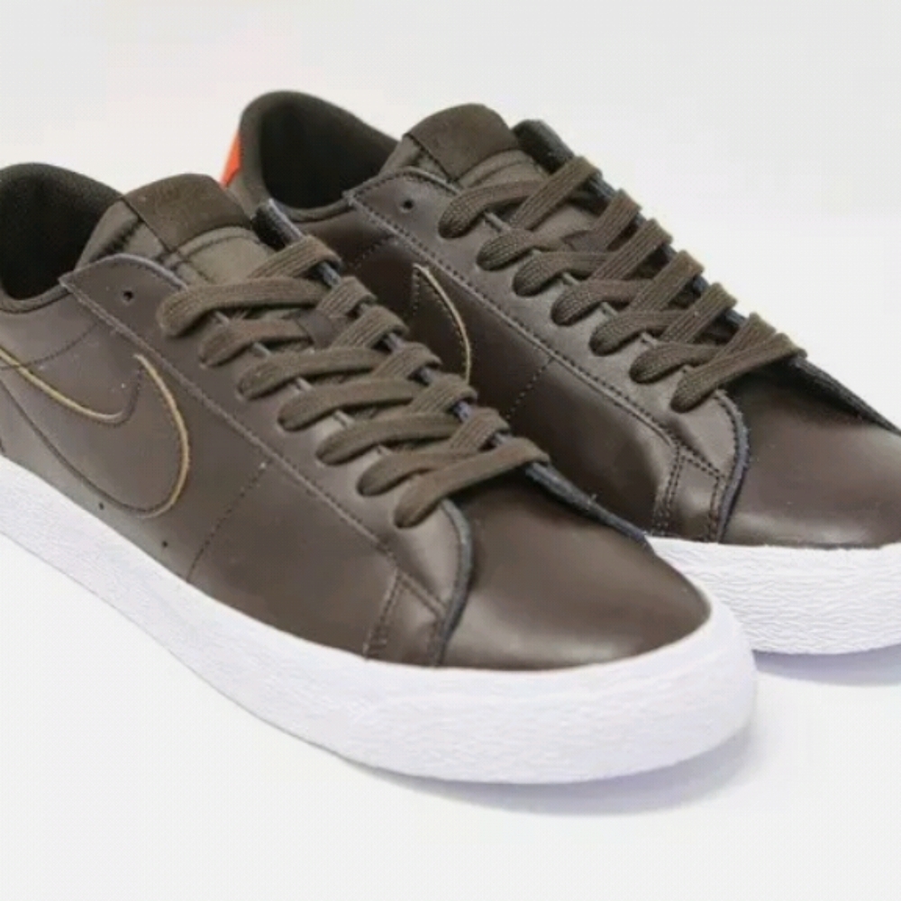 Brand new chocolate brown nike shoes mens size 9